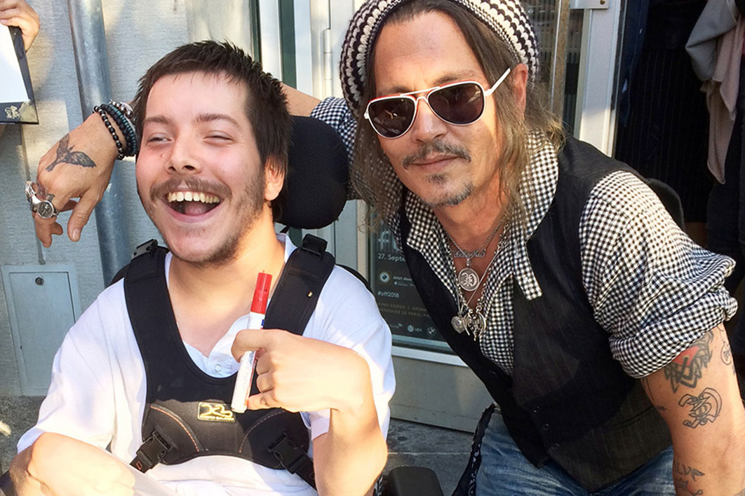 Yannik mit Johnny Depp am Start.